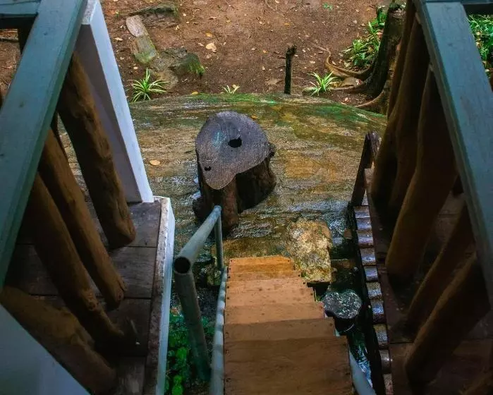 ベッドアンドブレックファースト Rock Pool Eco Lodge