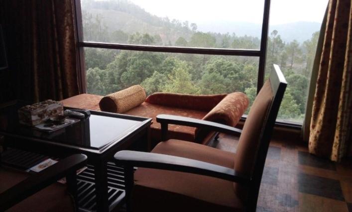 בית מלון כפרי Ayushkunj Jungle Resorts