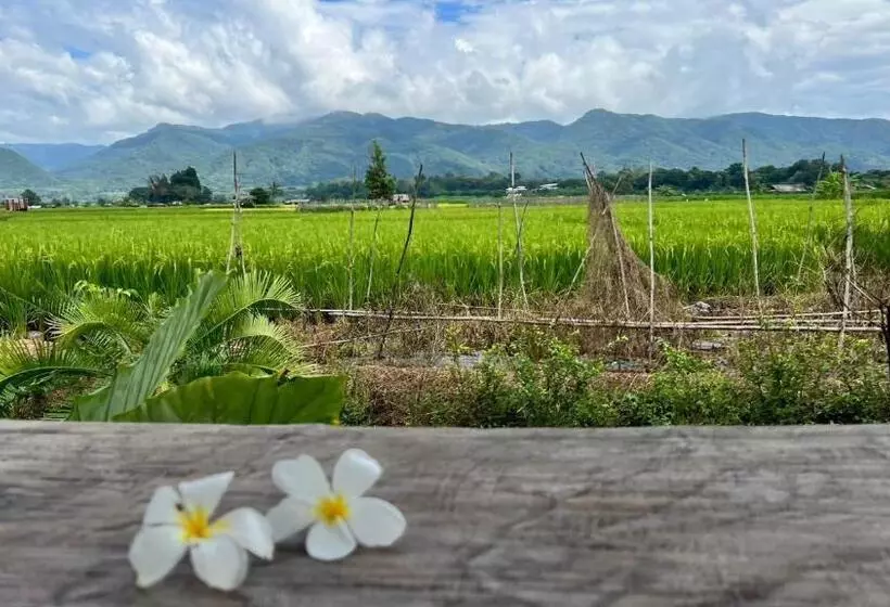 ホテル Dee Tor Jai Farm Stay ดีต่อใจฟาร์มสเตย์