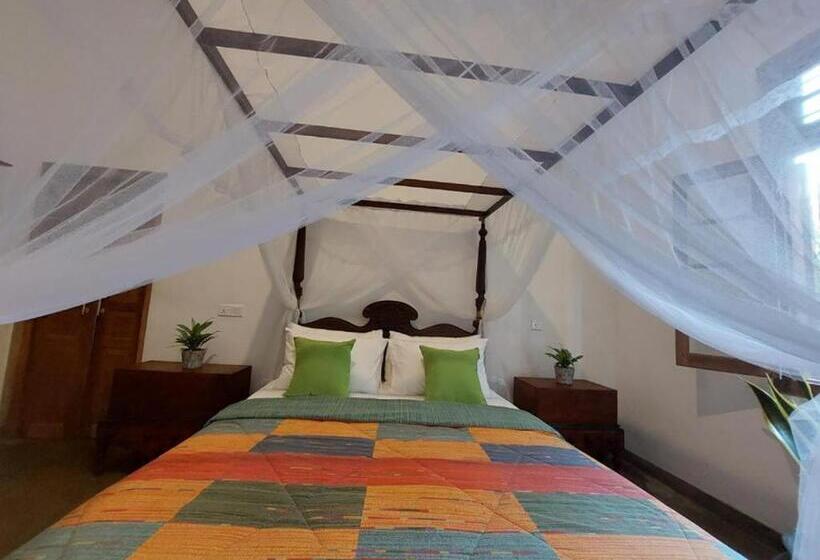 هتل Dhyana Villa