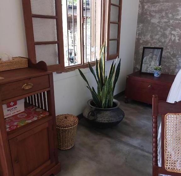 هتل Dhyana Villa