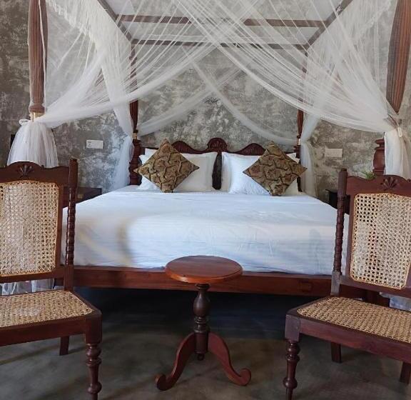 هتل Dhyana Villa