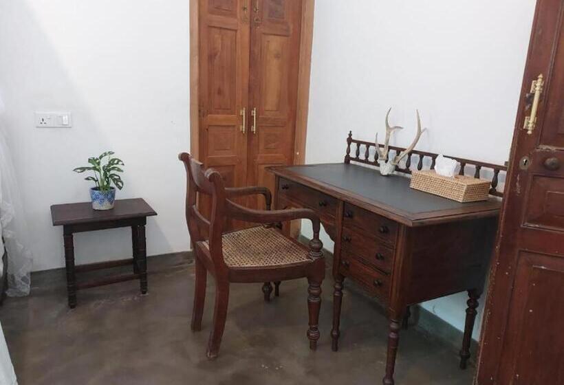 هتل Dhyana Villa