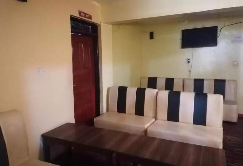 هتل Milimani Greens Inn