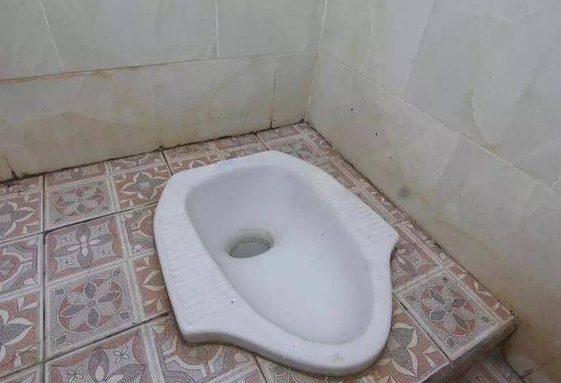 ホテル Oyo Life 93154 White Kos Jenggala