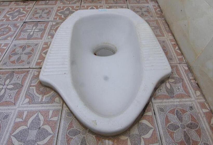 בית מלון כפרי Oyo Life 93154 White Kos Jenggala