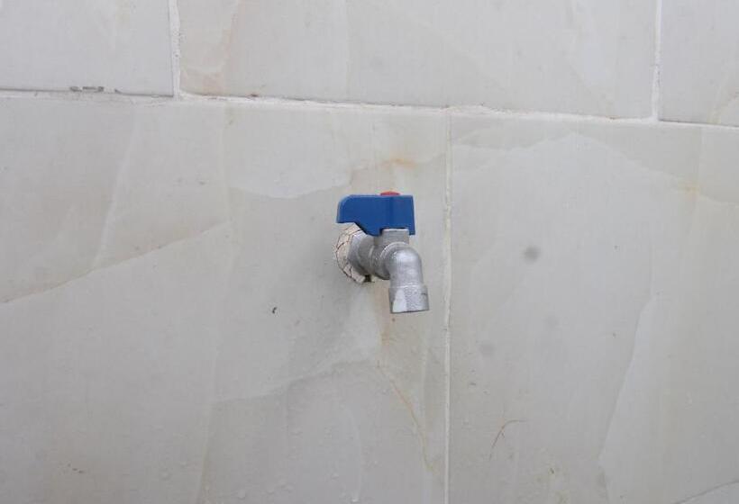 בית מלון כפרי Oyo Life 93154 White Kos Jenggala