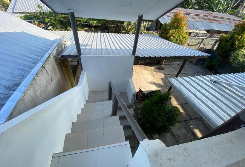 בית מלון כפרי Oyo Life 93154 White Kos Jenggala