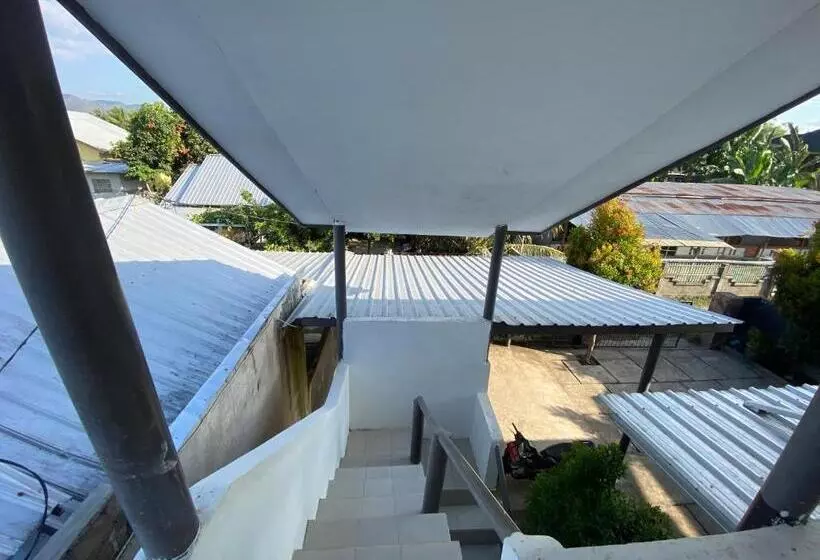 ホテル Oyo Life 93154 White Kos Jenggala