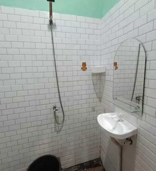 Hotelli Oyo Life 93158 Kost Asaka