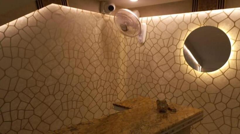 Hotel Raj Darbar Inn