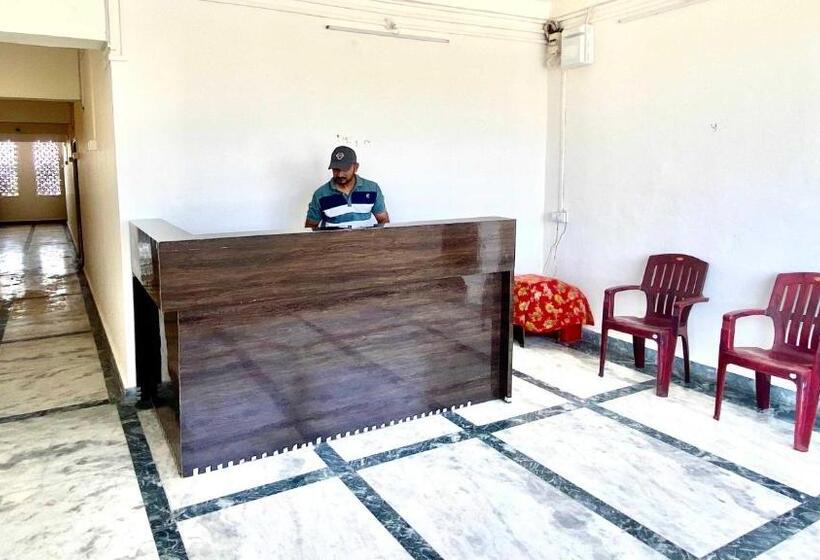 호텔 Spot On Rajyog Resort