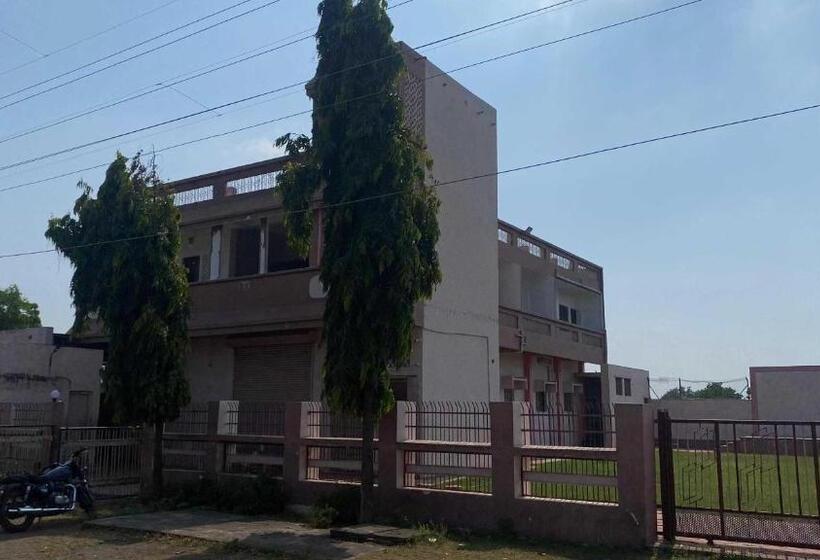 호텔 Spot On Rajyog Resort