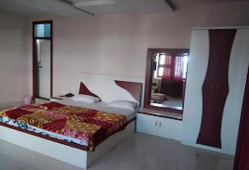 ホテル Varun Inn