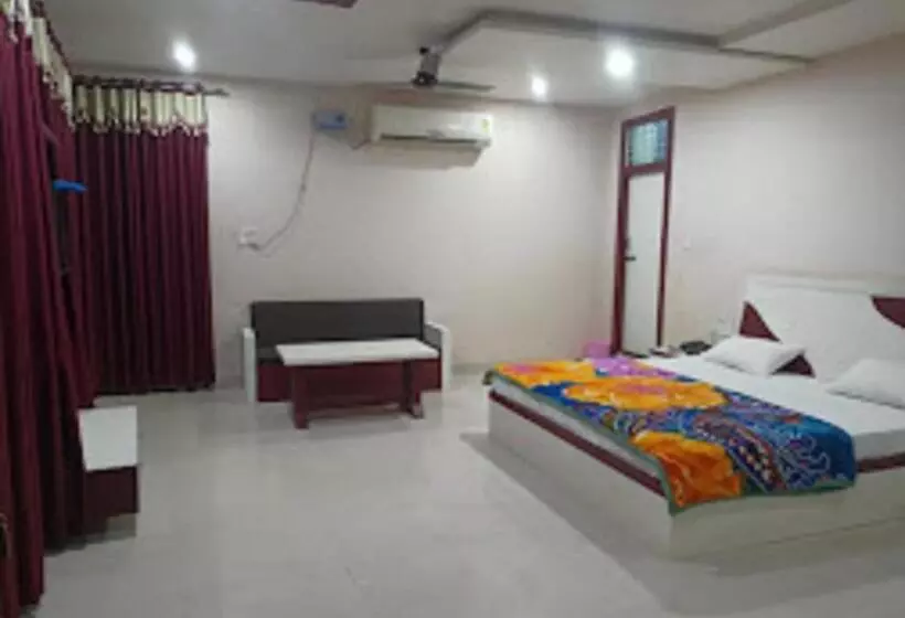 ホテル Varun Inn