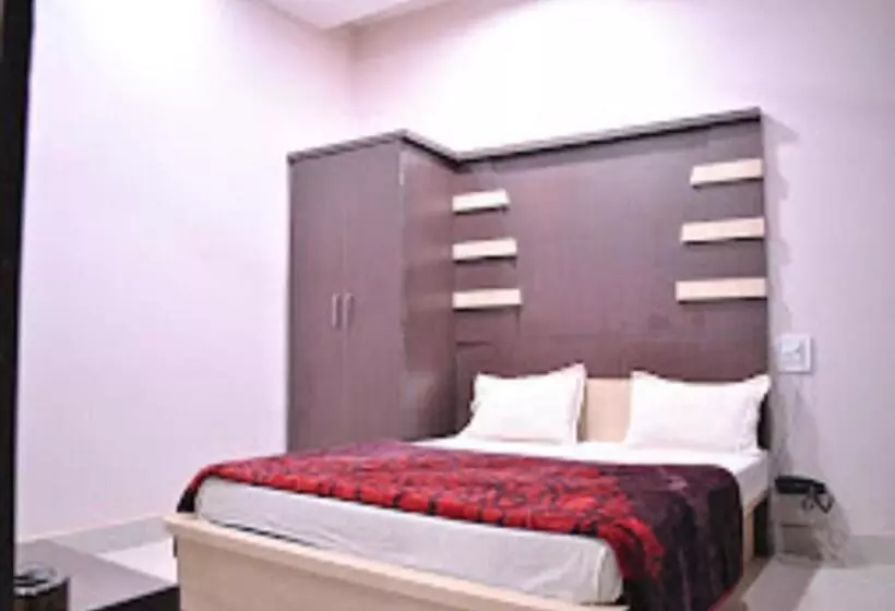ホテル Varun Inn
