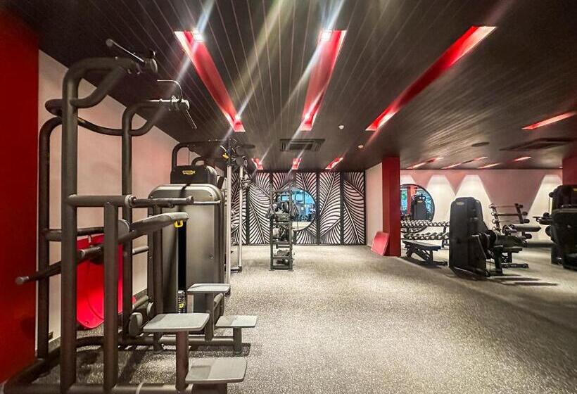 La Green Hotel And Residence