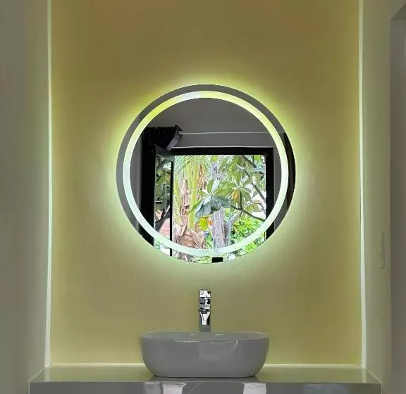 پانسیون Color Inn   Homestay & Cafe