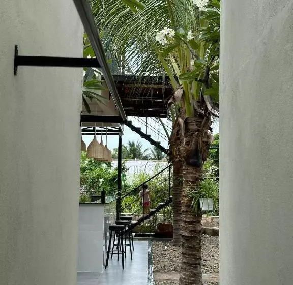 پانسیون Color Inn   Homestay & Cafe