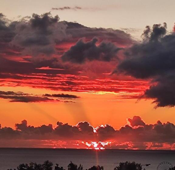 پانسیون Maison De Charme, En Plaine Poésie Chez L Habitant