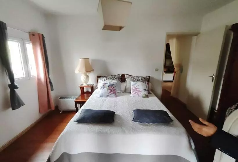 پانسیون Maison De Charme, En Plaine Poésie Chez L Habitant