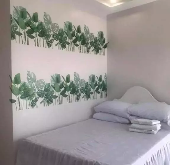 ペンション The Veehive Guesthouse