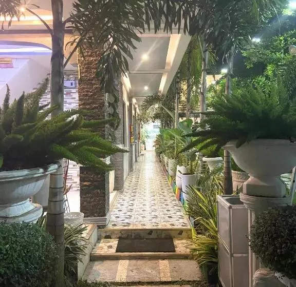 ペンション The Veehive Guesthouse