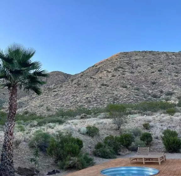 リゾートホテル Two Pepper Ranch   A Desert Oasis