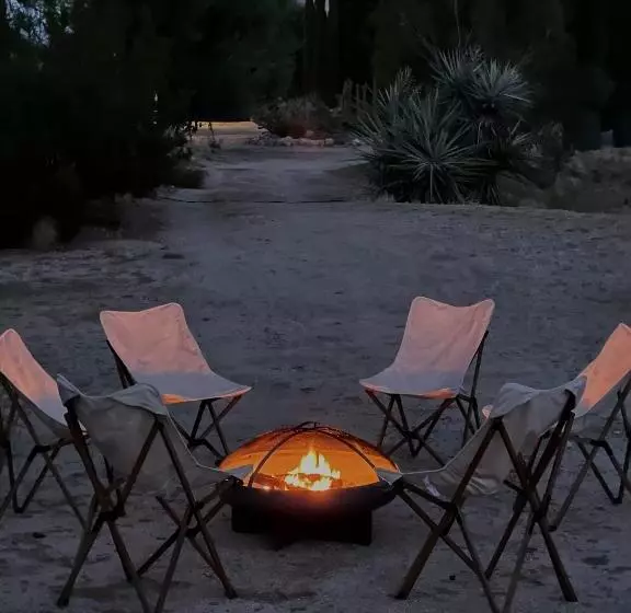 リゾートホテル Two Pepper Ranch   A Desert Oasis