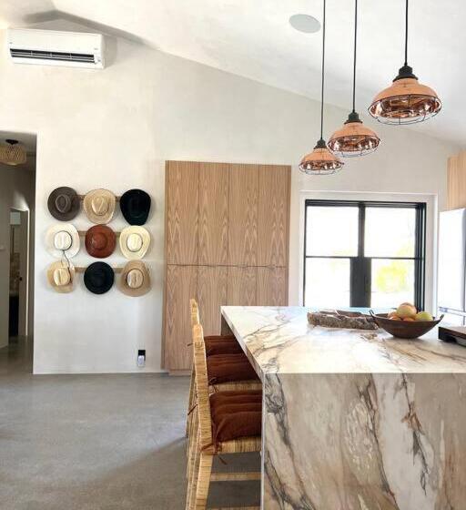 리조트 Two Pepper Ranch   A Desert Oasis