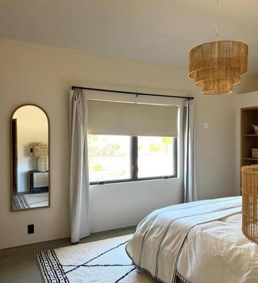 리조트 Two Pepper Ranch   A Desert Oasis