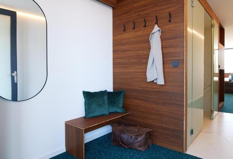 Tin Inn L Hückelhoven Einfach Gut Das Hotel Aus Hochwertig Ausgebauten überseecontainern