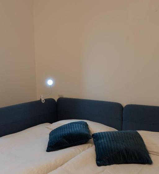 هاستل Downtown Apartments