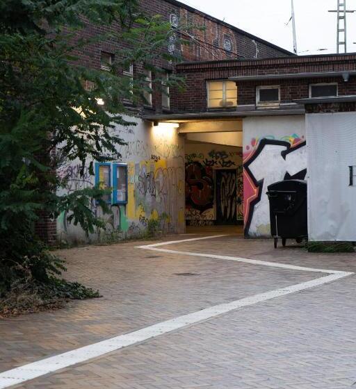 هاستل Downtown Apartments