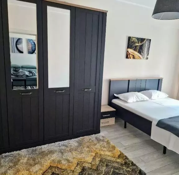 Aparthotel Gloris