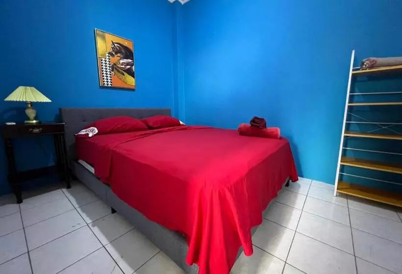 تختخواب و صبحانه Emerald Apartments Inc