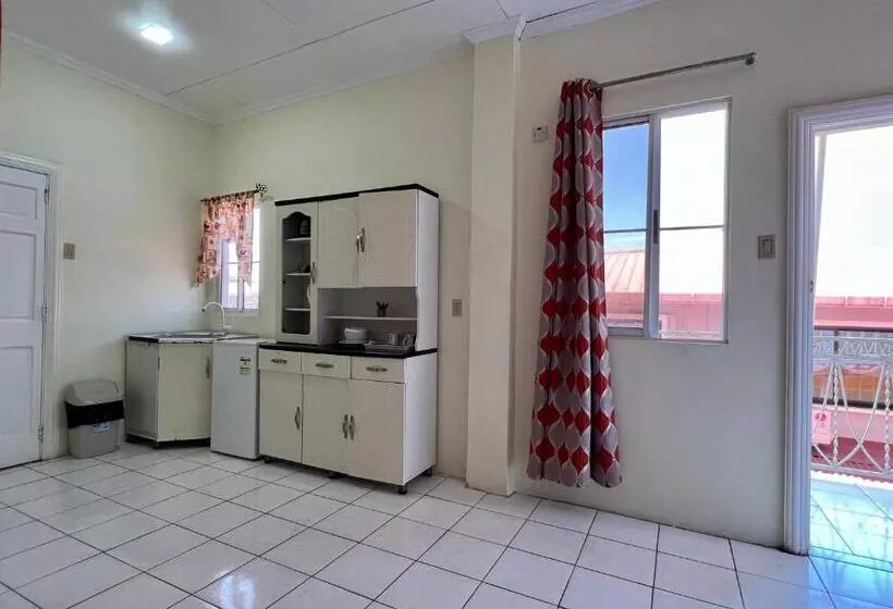 تختخواب و صبحانه Emerald Apartments Inc