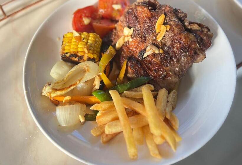 تختخواب و صبحانه Emerald Apartments Inc