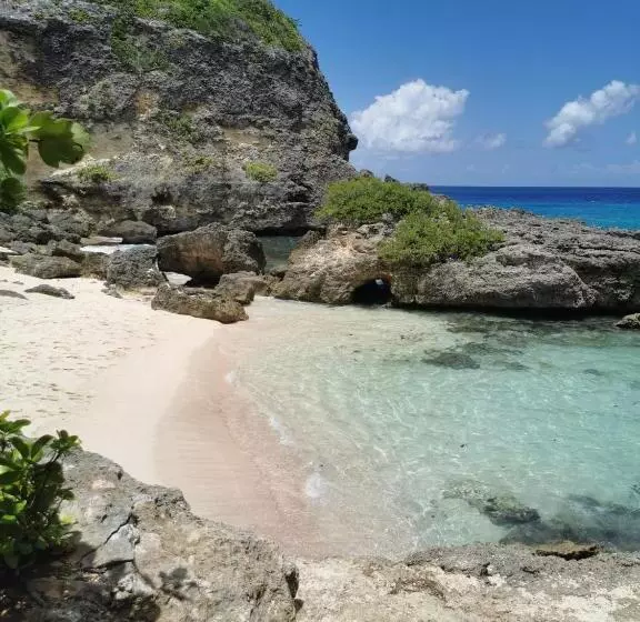 تختخواب و صبحانه Villa Créoléna