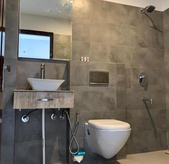 Ganeshwaram Hotel & Restaurant, Bhowali, Nainital