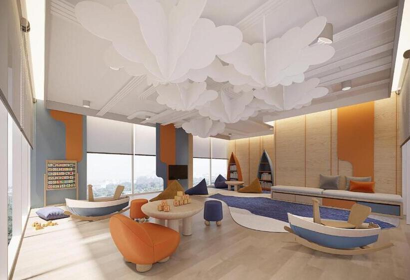 호텔 Holiday Inn Express Rayong