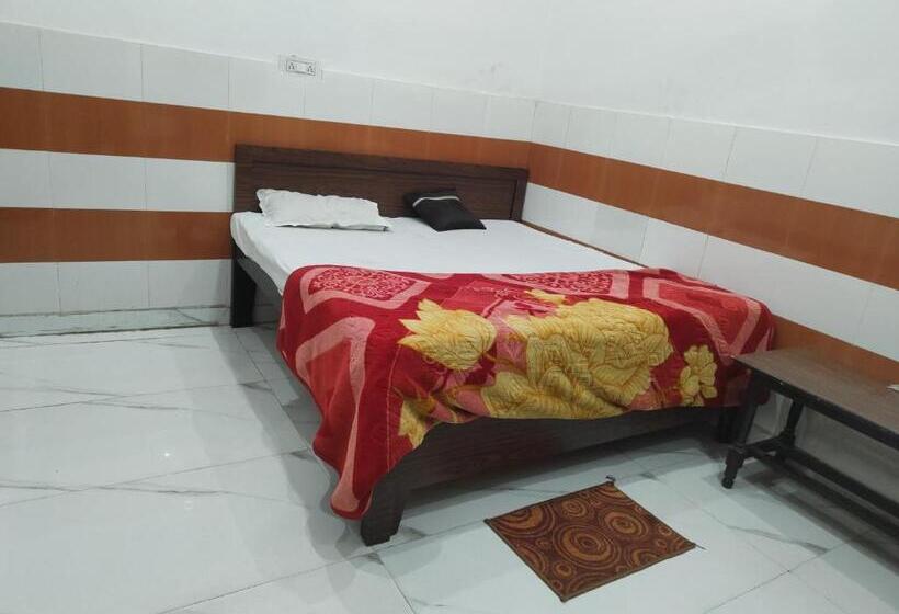 酒店 Krishna Guest House