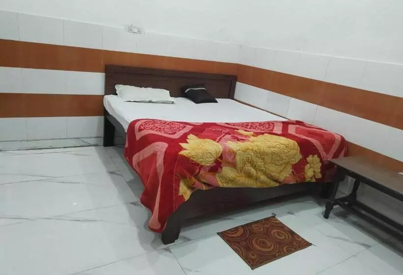 Hotelli Krishna Guest House