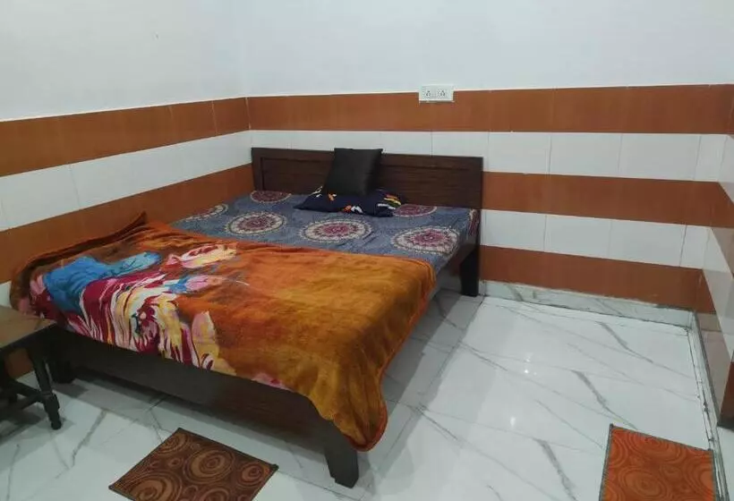 Hotelli Krishna Guest House