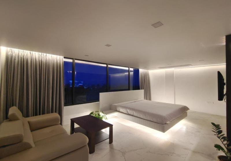 Hotel Merlot Leisures