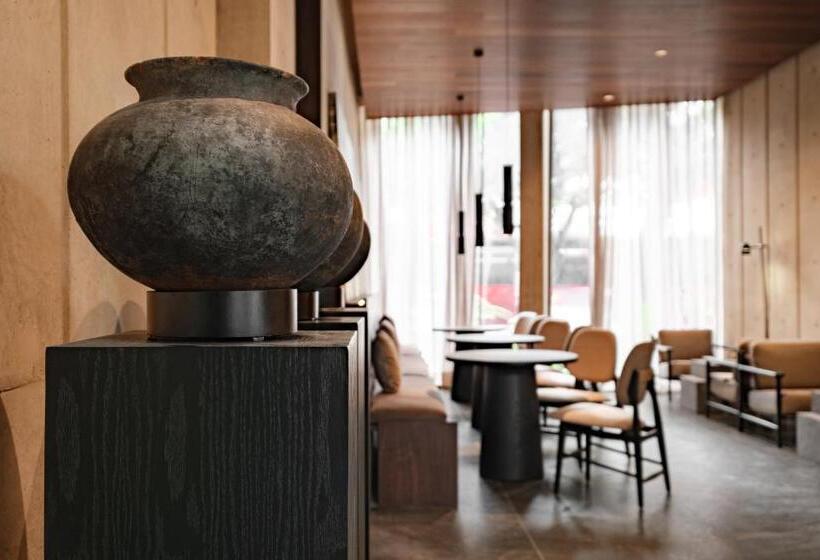 ホテル Onto Tonalá Mexico City