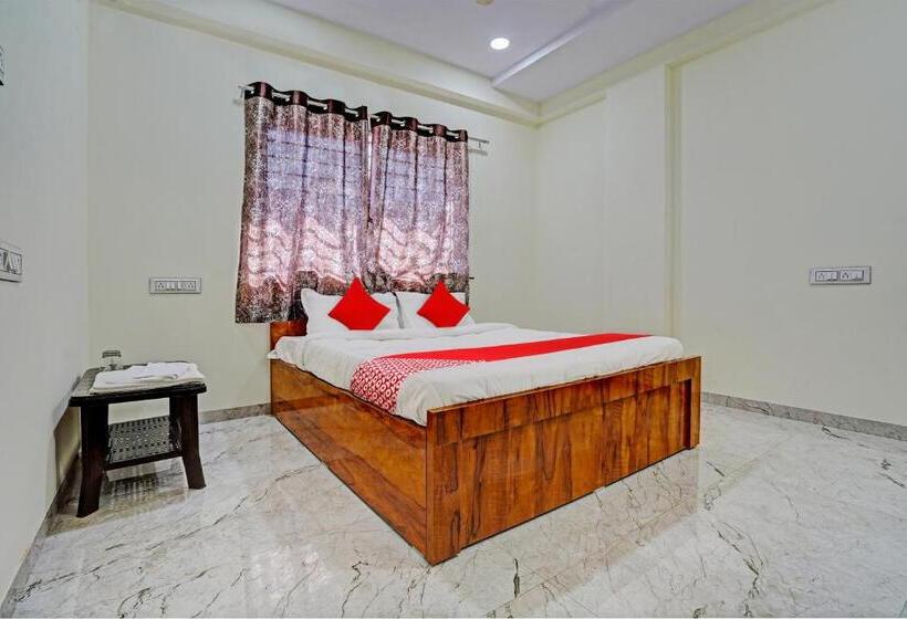 Hotelli Oyo Flagship Bluebird Service Apartment