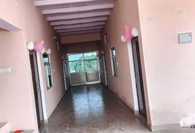 ホテル Oyo Maa Bhagwati Palace