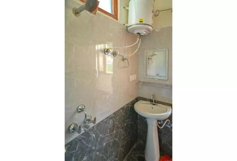 ホテル Saraj Valley Homestay Cheog