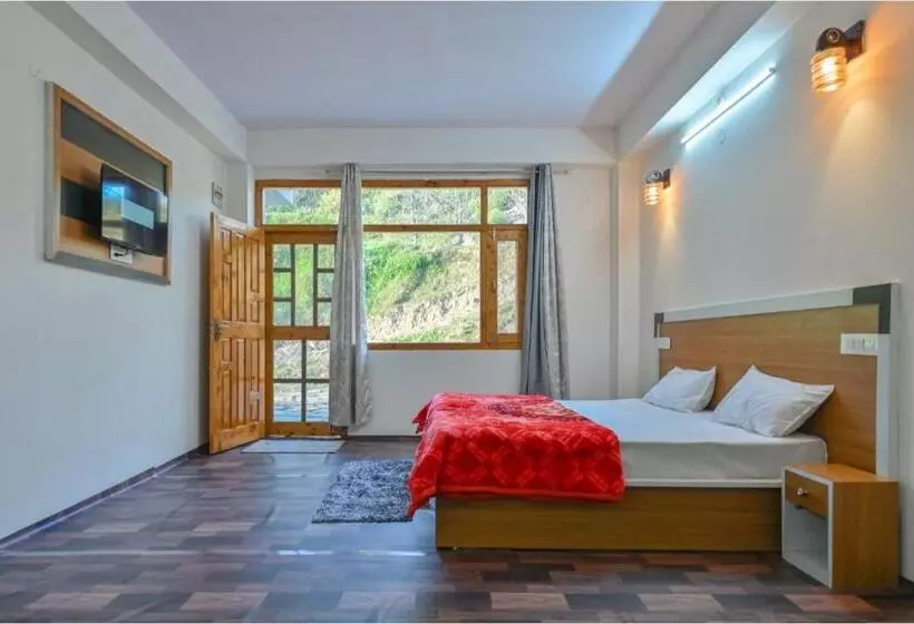 ホテル Saraj Valley Homestay Cheog